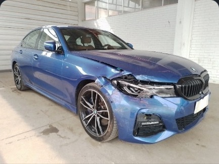 BMW 320i M Sport 2020 no pátio do Desmanche SulCar